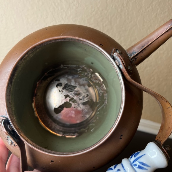 Vintage Copper Tea Pot/ Kettle w Delft Blue Ceramic Handle, Tea Party, Flower Va - Picture 9 of 11